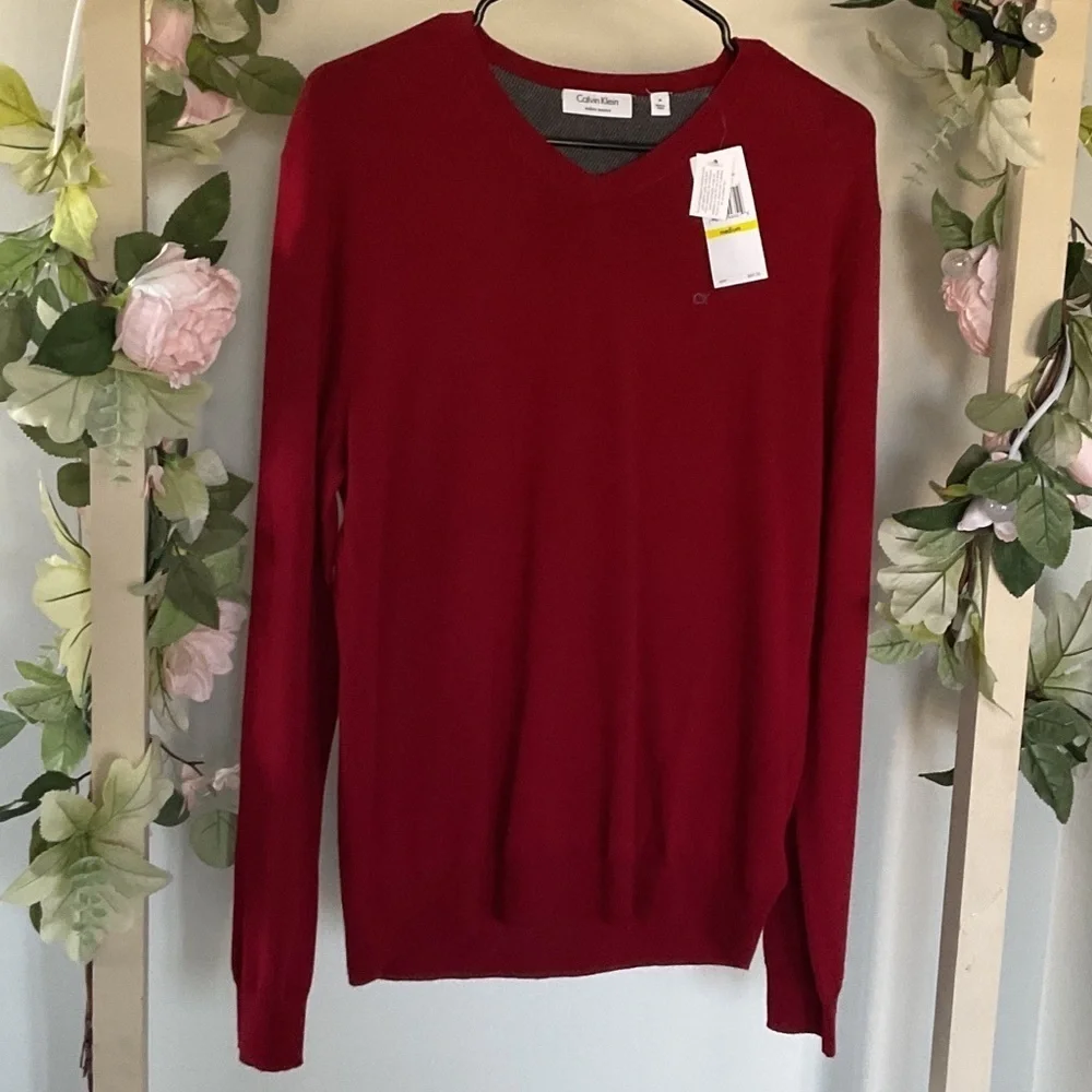 CALVIN. KLEIN Men's Red V-Neck Sweater. SIZE M - Picture 3 of 7